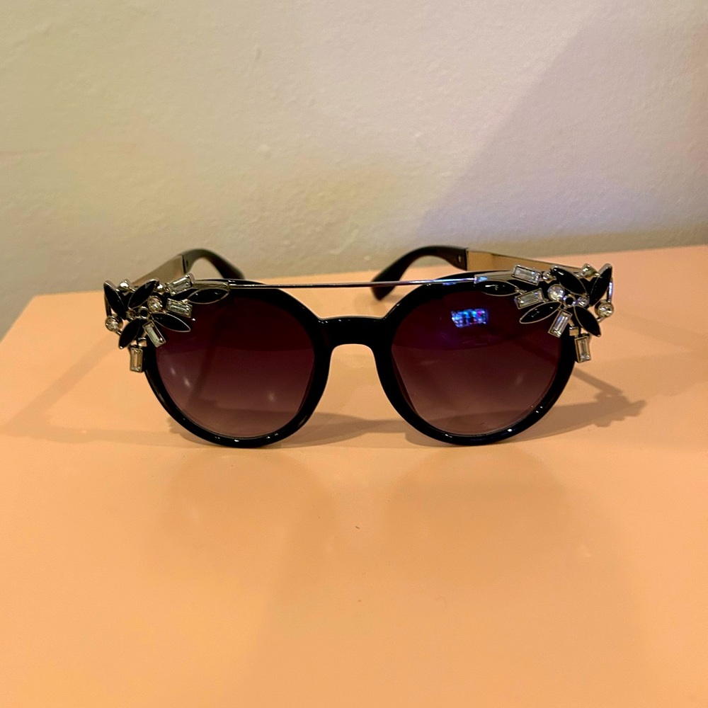 Bejeweled Cat-eye sunglasses